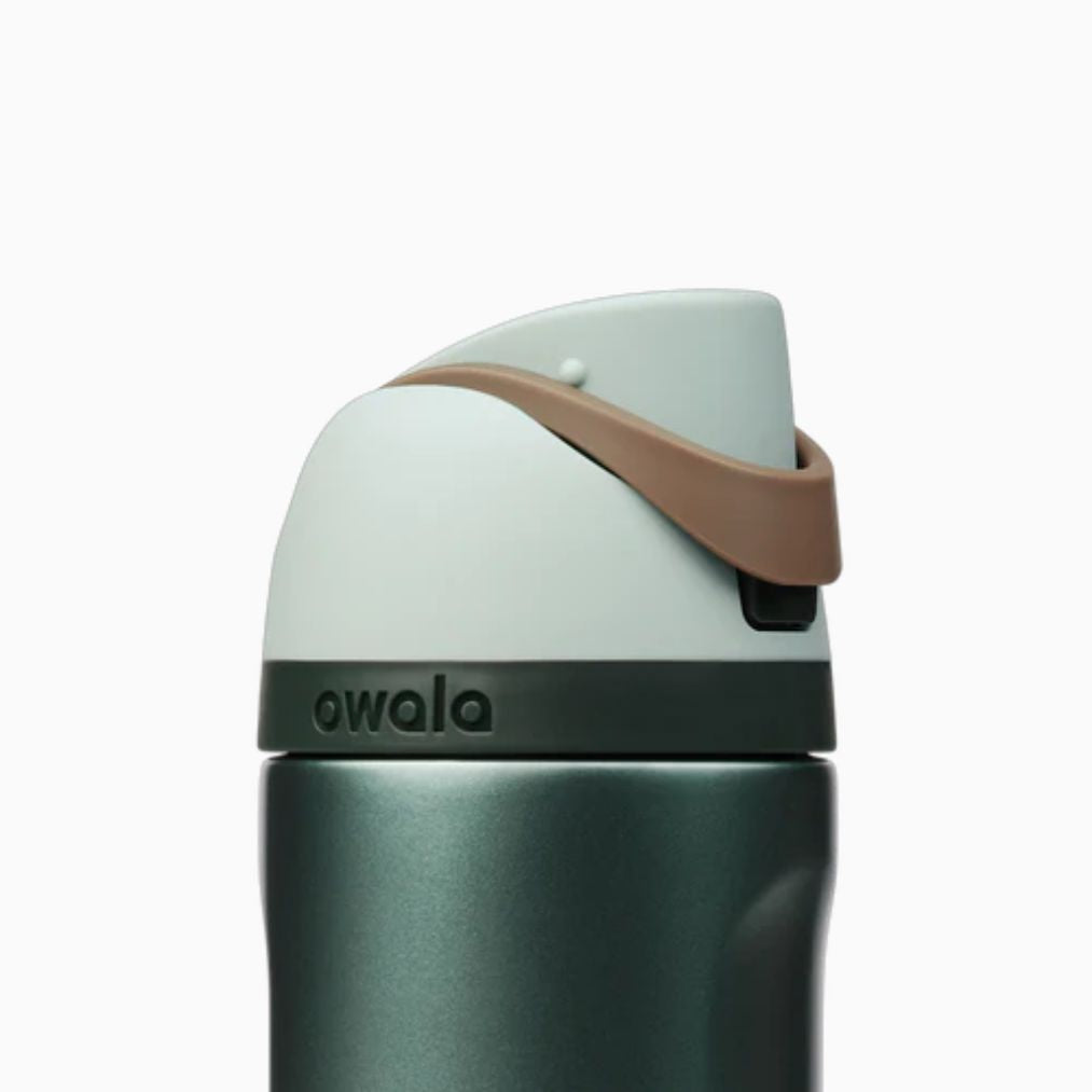 Owala FreeSip® - 24oz | 709 mL - Edición Navideña