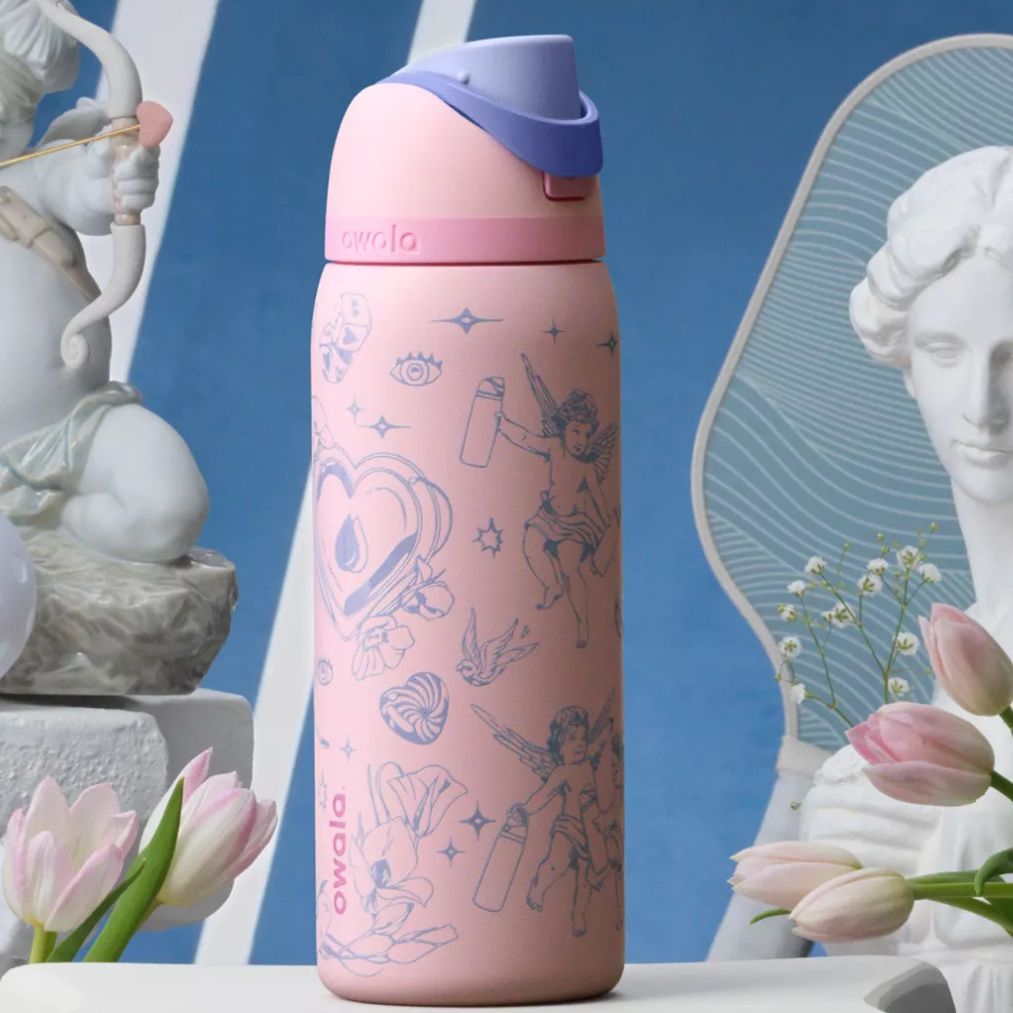 Owala FreeSip® - 32oz | 946 mL - Shot to the Heart